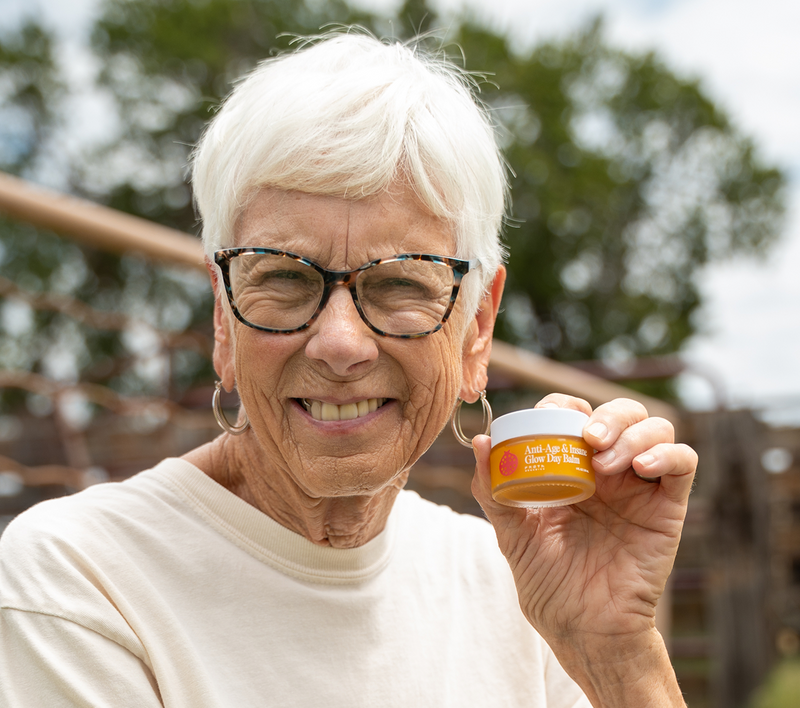 Dr Becky Campbell with Frøya Organics products